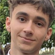 Mi propósito es dar a los demás la posibilidad de entender el mundo de las matemáticas desde un punto de vista rápido y sencillo, haciendo clases dinámicas en las que el alumno capte a grandes pasos los contenidos.